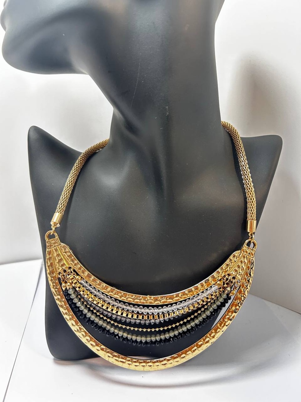 Elegant Gold and Black tones Necklace